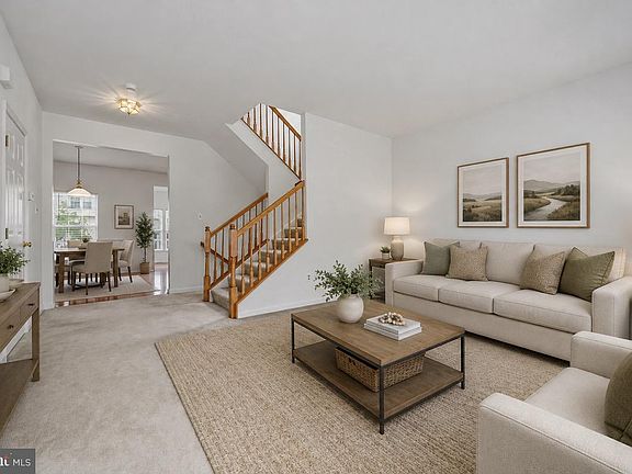 3rd image of 76 Alexis Dr