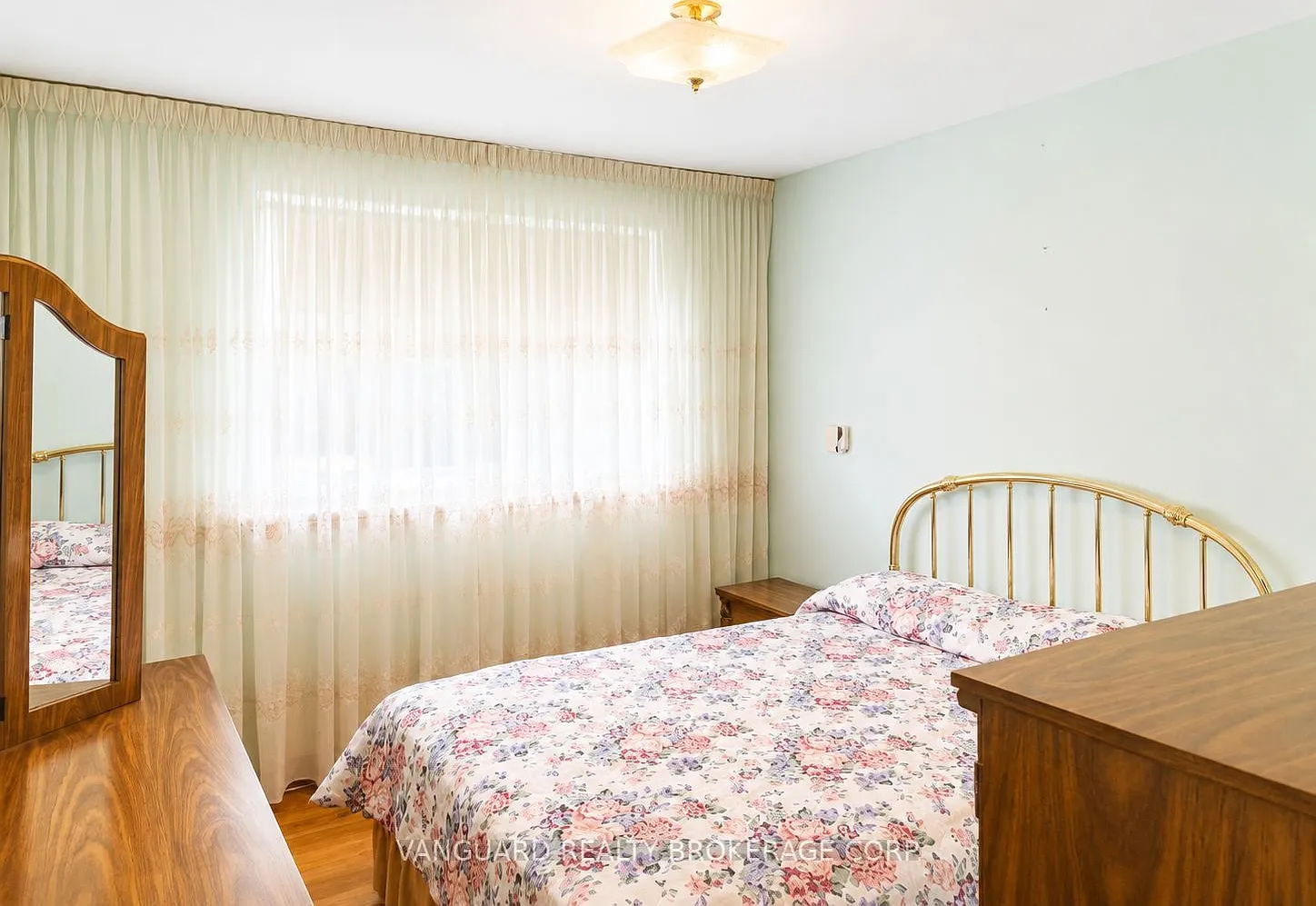 2 bed, $4,200 — Photo 2