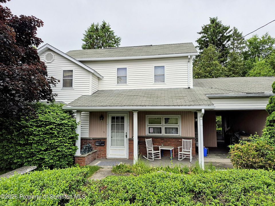 1st image of 124 Clarkson Ave