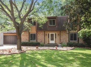 2915 Innsbruck Dr, New Brighton, MN 55112