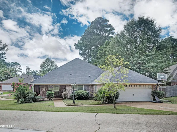 106 Bay Pointe Pl, Brandon, MS 39047