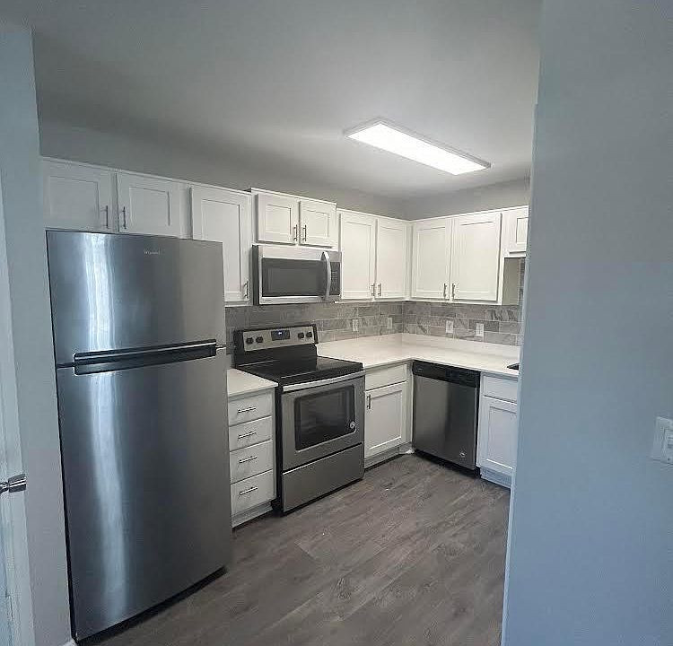 1st image of 3419 SW 39th Blvd #1C