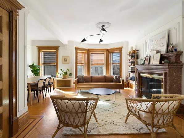 561 1st Street image 1 of 11