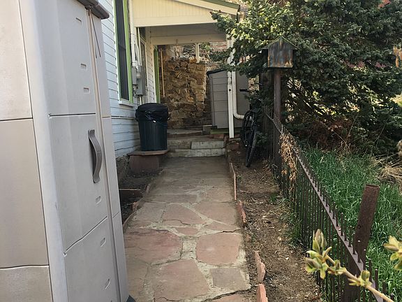3rd image of 219 Pine St