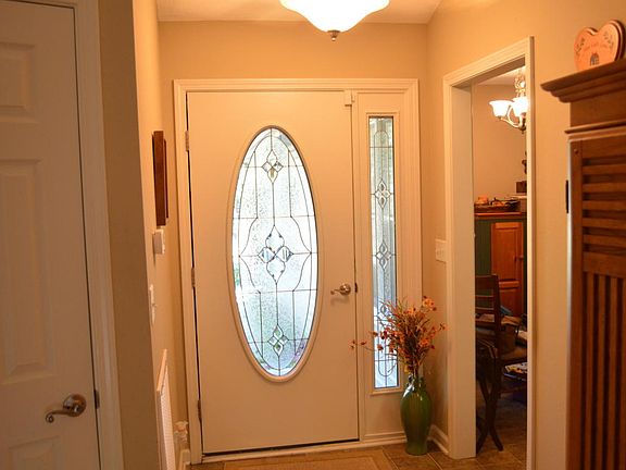 4th image of 139 Delbridge Ln