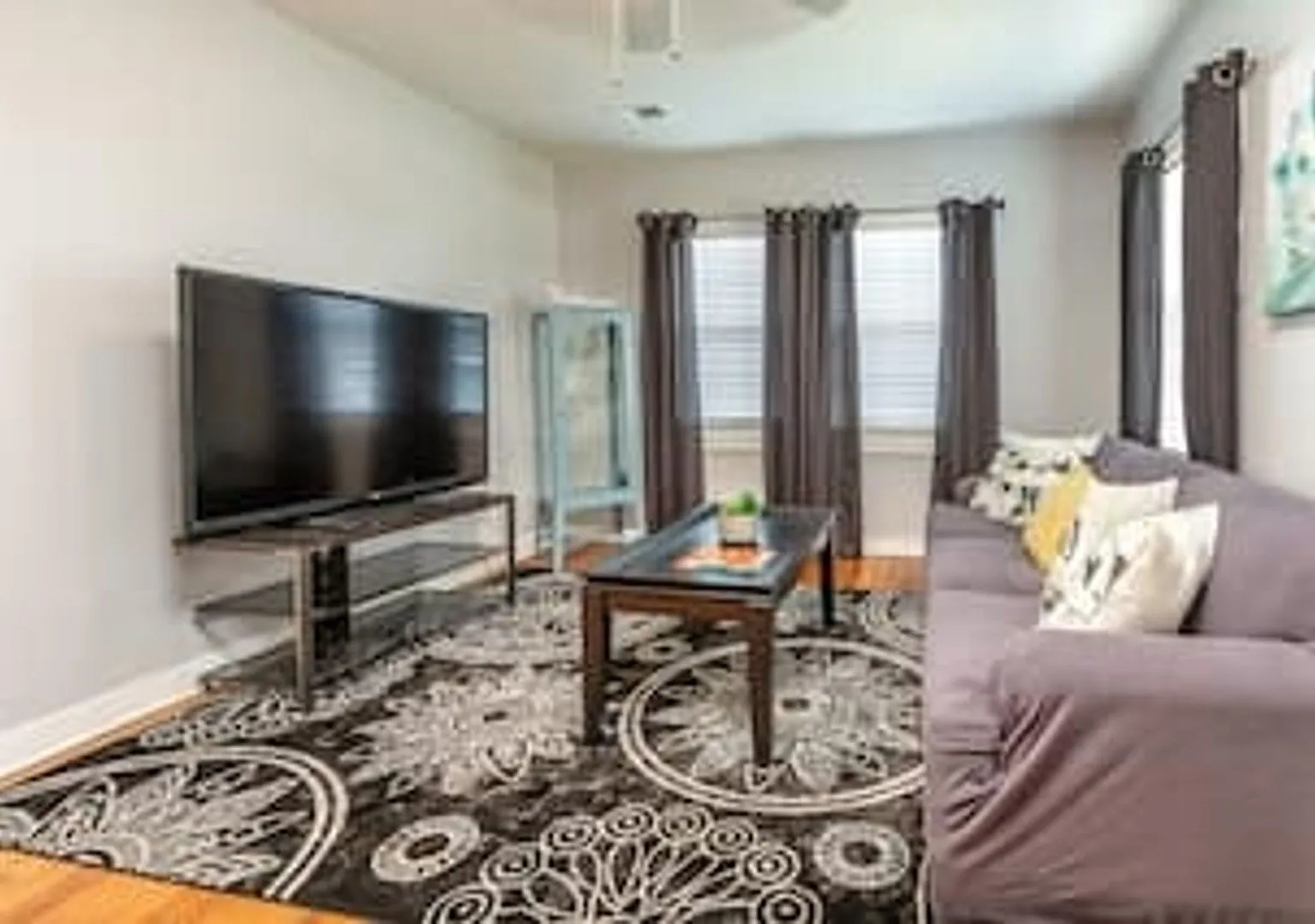 Charming Furnished 2-Bedroom Home in Memphis — Photo 2