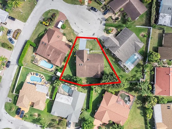 8017 NW 83rd Way, Fort Lauderdale, FL 33321