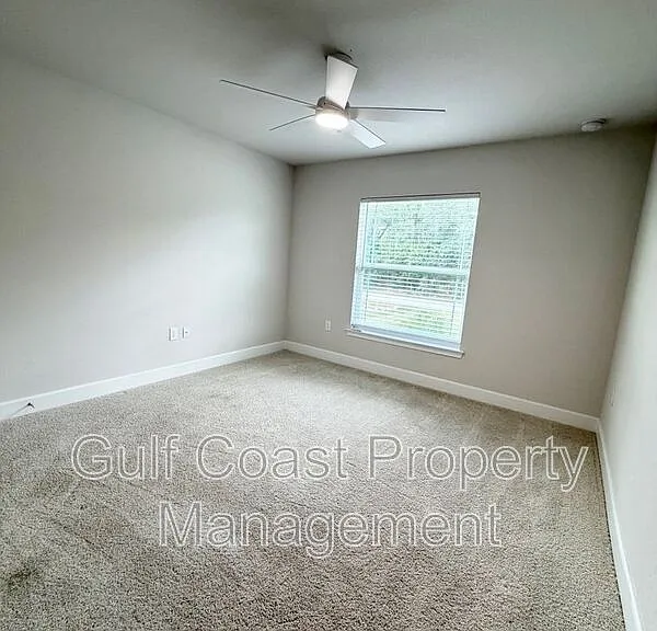 4865 Manila Ave — Photo 13