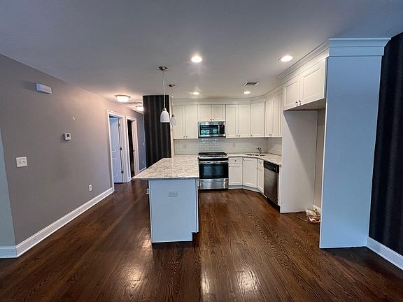 4th image of 31 Wiltshire Ln Floor 2