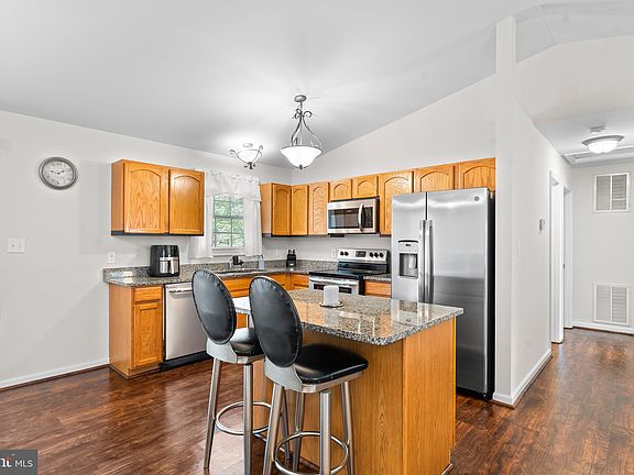 3rd image of 13079 Bradley Ln