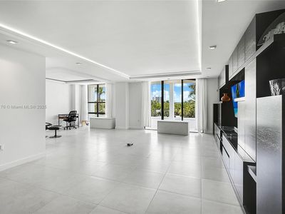 9801 Collins Ave APT 5M, Bal Harbour, FL, 33154