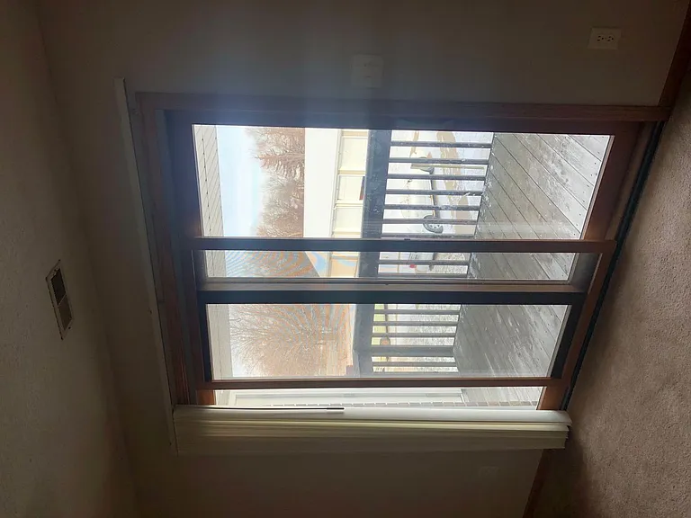 Ashworth Dr. Apartments — Photo 14