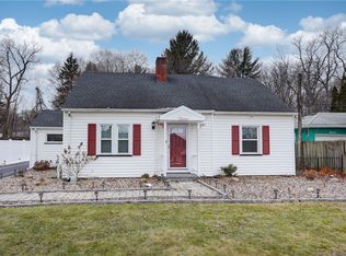 11 Cardinal Dr, Rochester, NY 14624