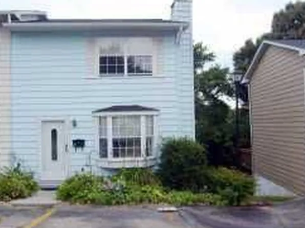 4 Warren Pl, Charleston, WV 25302