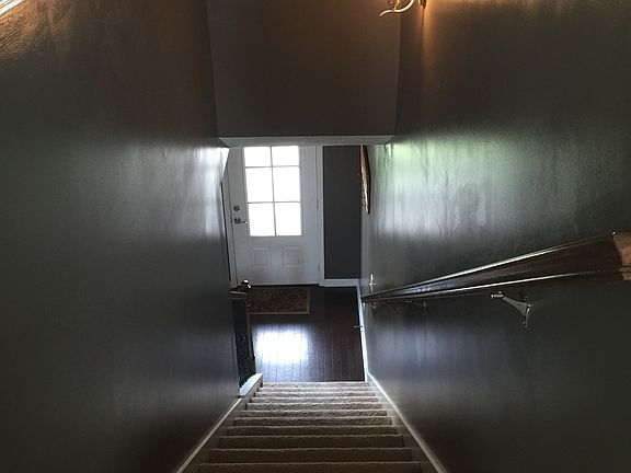 4th image of 1087 Campbell Ave