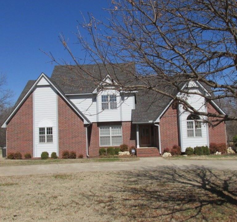1st image of 9 Crestwood Dr