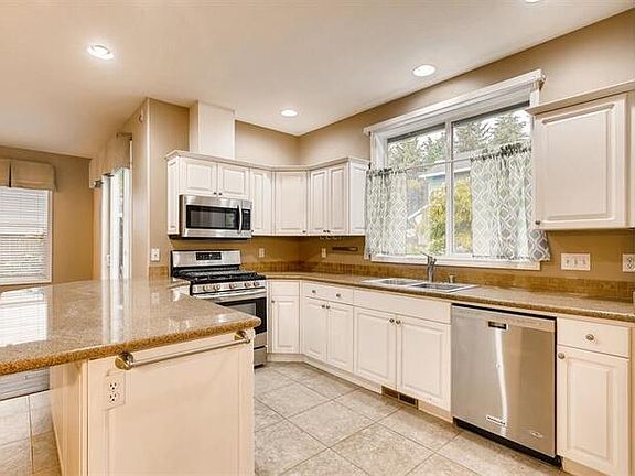 5th image of 16824 NE 31st Way