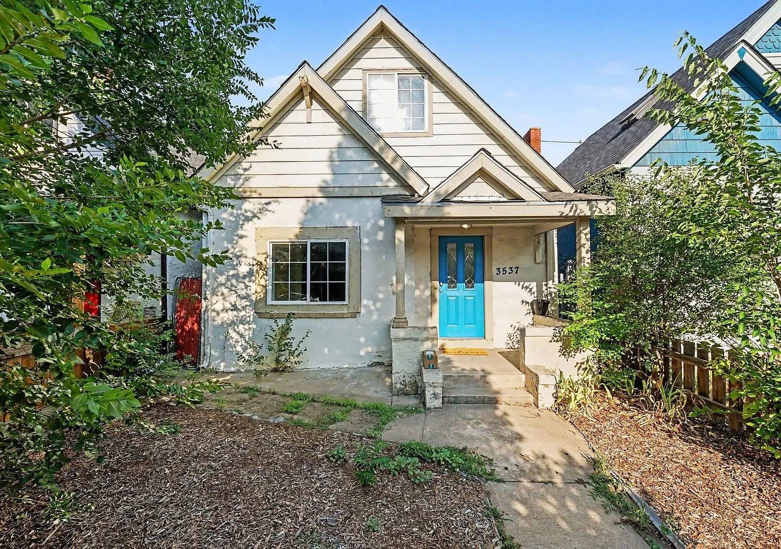 Highlands 3BR Rental In-Unit Laundry, Storage & Outdoor Space — Photo 1