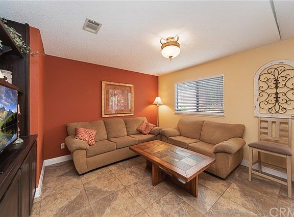 5th image of 11546 Triumph Ln