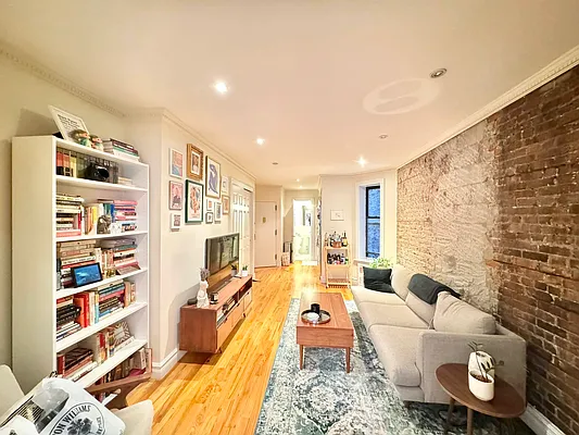 Rented by DALLAL | media 4