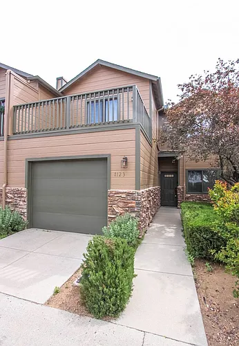 1123 Leaf Ln Photo 1
