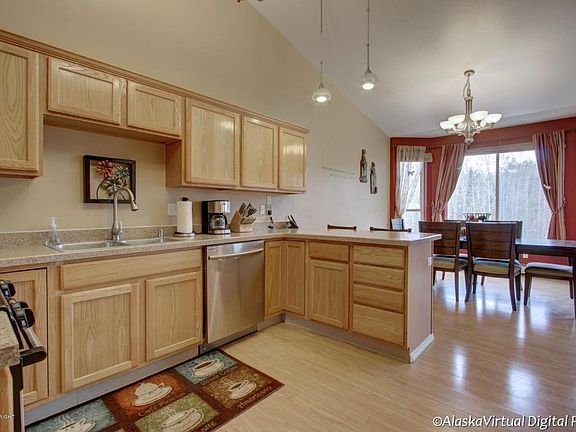 3rd image of 23925 Chandelle Dr