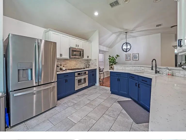 8309 Green Ash Dr — Photo 29