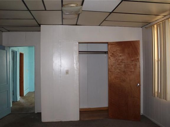 3rd image of 580 Thompson Ave