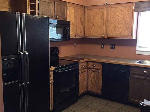 Sunny Kitchen w/smooth top electric range