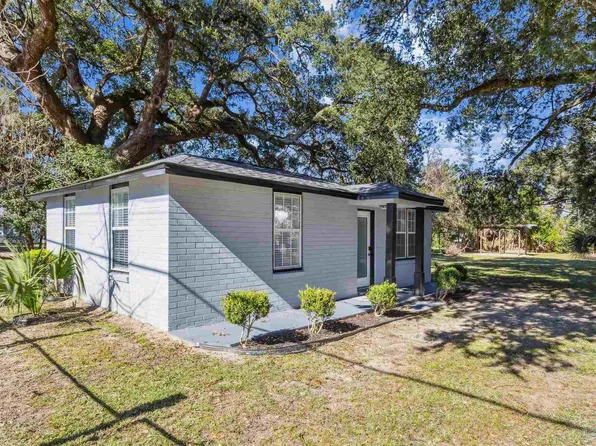 2702 W Lee St, Pensacola, FL 32505
