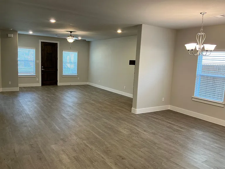 640 The Cottages Dr — Photo 12