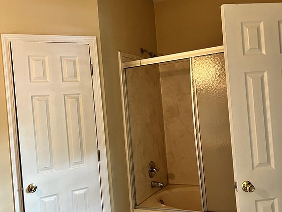 4th image of 6639 Whitten Pine Dr