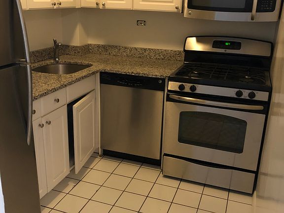 4th image of 435 E 79th St APT 4d