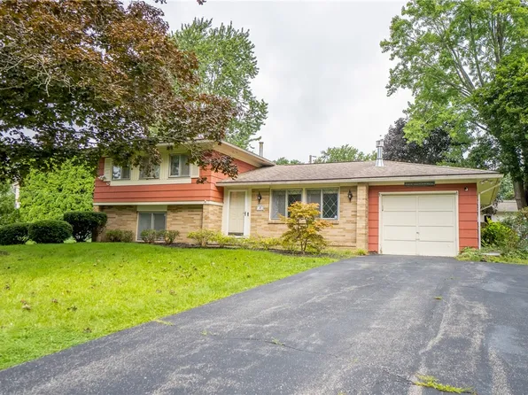 49 Gateway Rd, Rochester, NY 14624