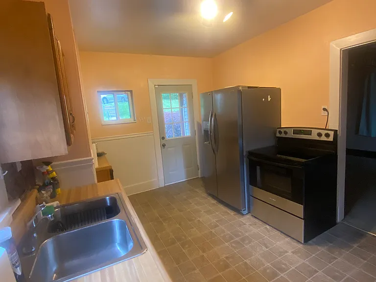 945 Highland Ave — Photo 7