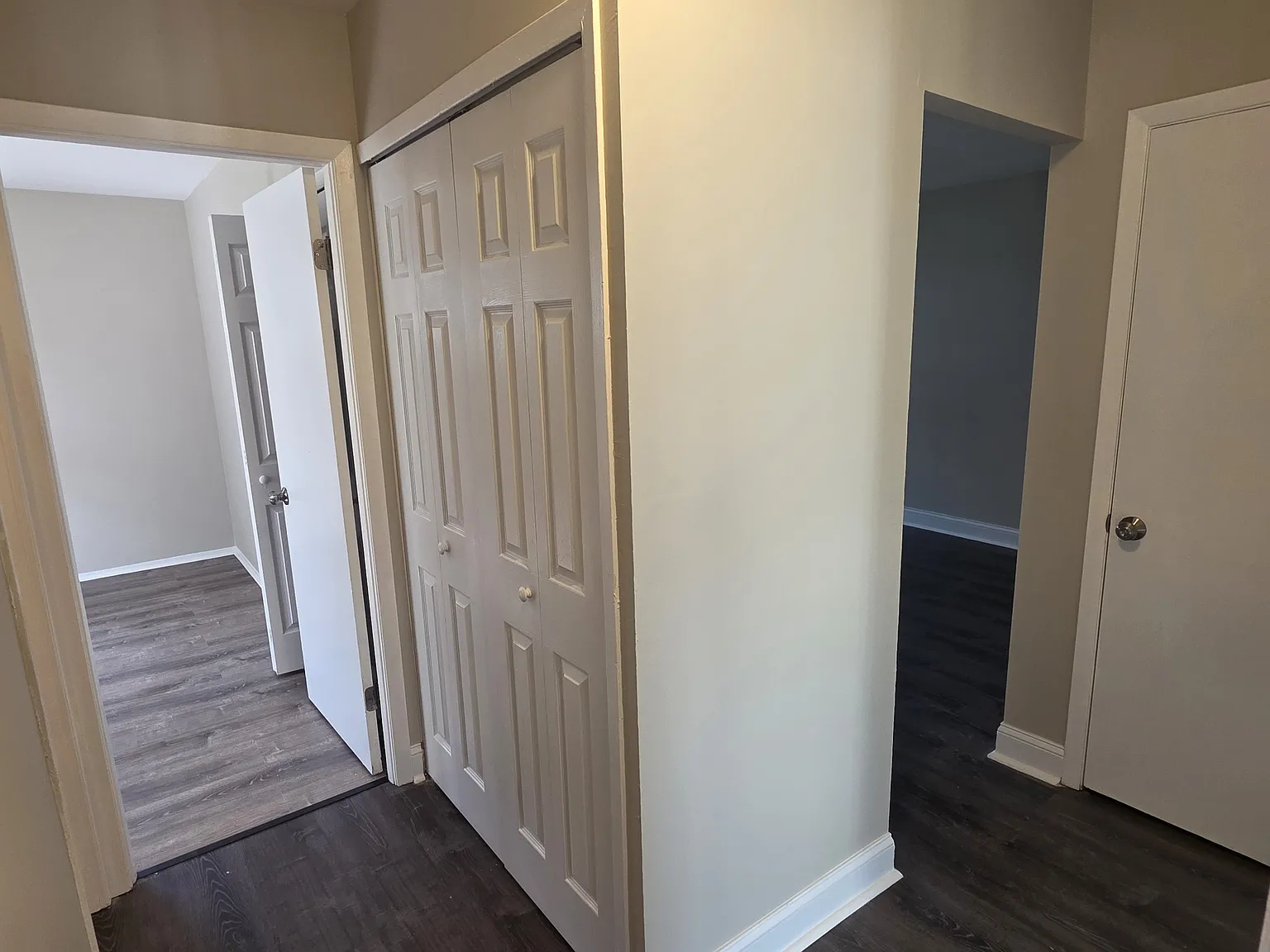 2 bed, 954 sqft, $1,800 — Photo 3