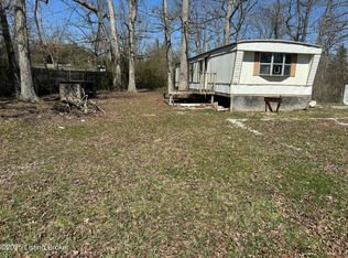 132 Kings Lake Dr, Shepherdsville, KY 40165