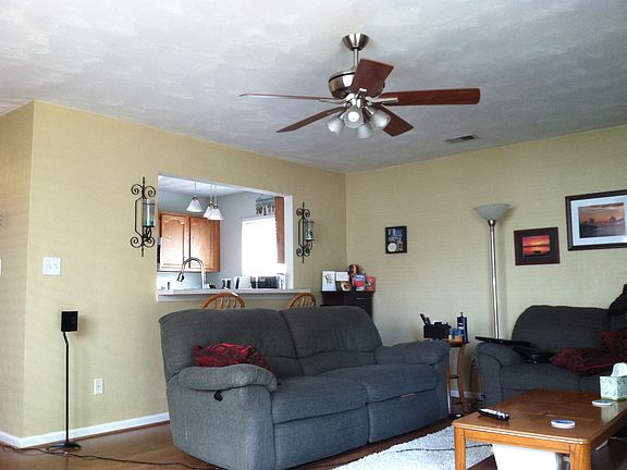 3rd image of 5336 Pandoria Ave