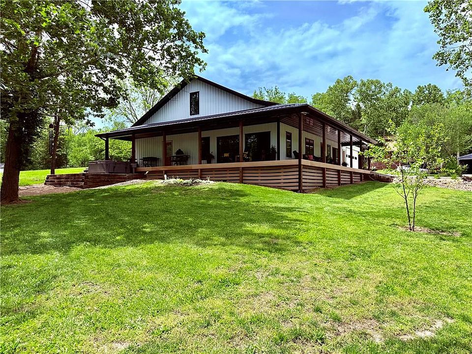1st image of 31745 Sleigh Ln