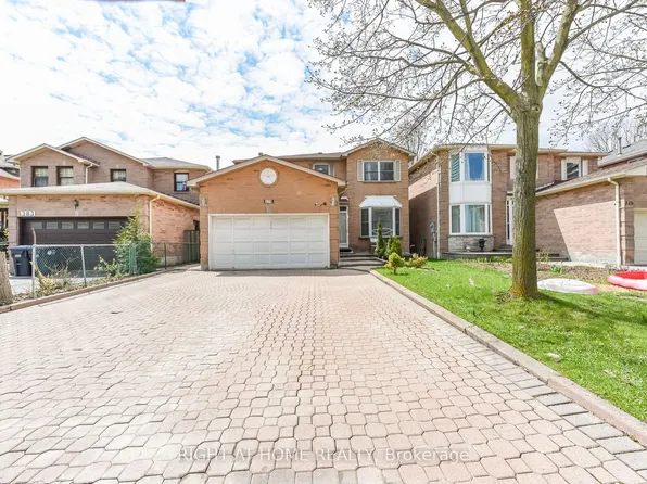 379 Wallenberg Cres, Mississauga, ON L5B 3N1