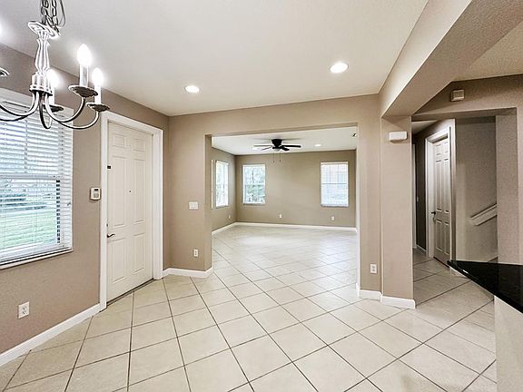 3rd image of 975 Millbrae Court #2