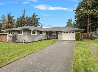 1742 NE 6th Ave, Oak Harbor, WA