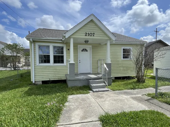 2107 Montesquieu St #2107, Chalmette, LA 70043