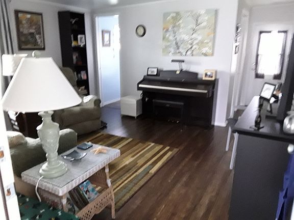 4th image of 3716 Garden City Way