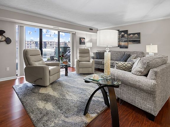 3rd image of 9720 Cove Dr Unit 27-G