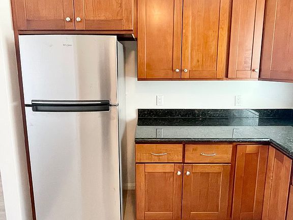 3rd image of 2415 Judah St APT 3