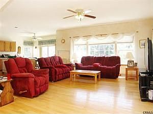 4th image of 48 Redfield Park