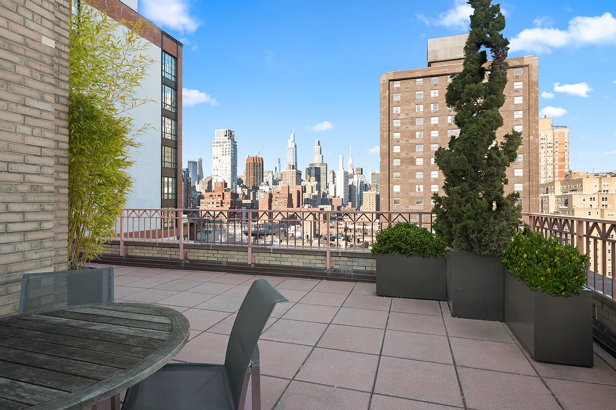 235 East 22nd Street #8L in Gramercy Park, Manhattan | StreetEasy
