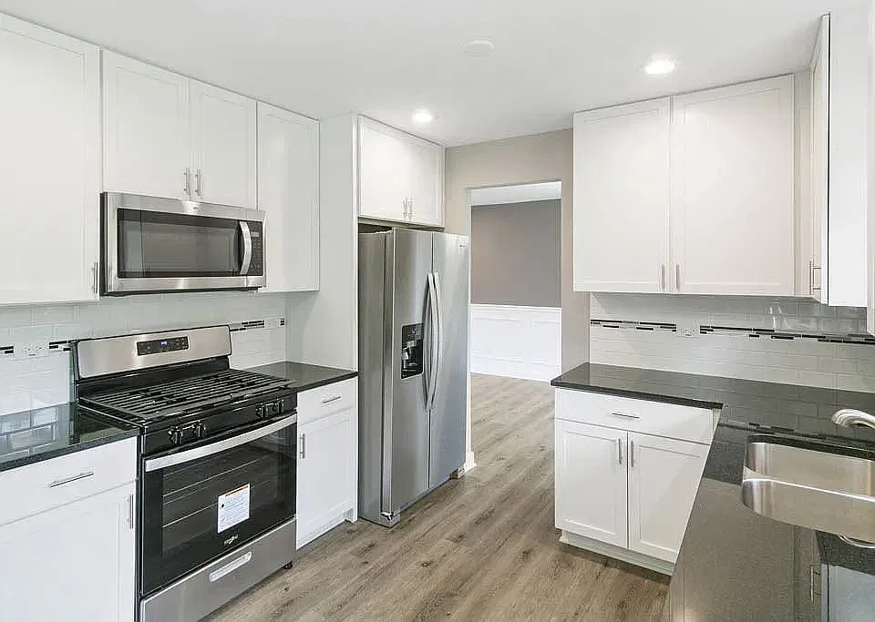 4 bed, 2145 sqft, $3,100 — Photo 3