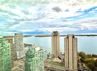 33 S Bay St #3812, Toronto, ON M5J2Z3
